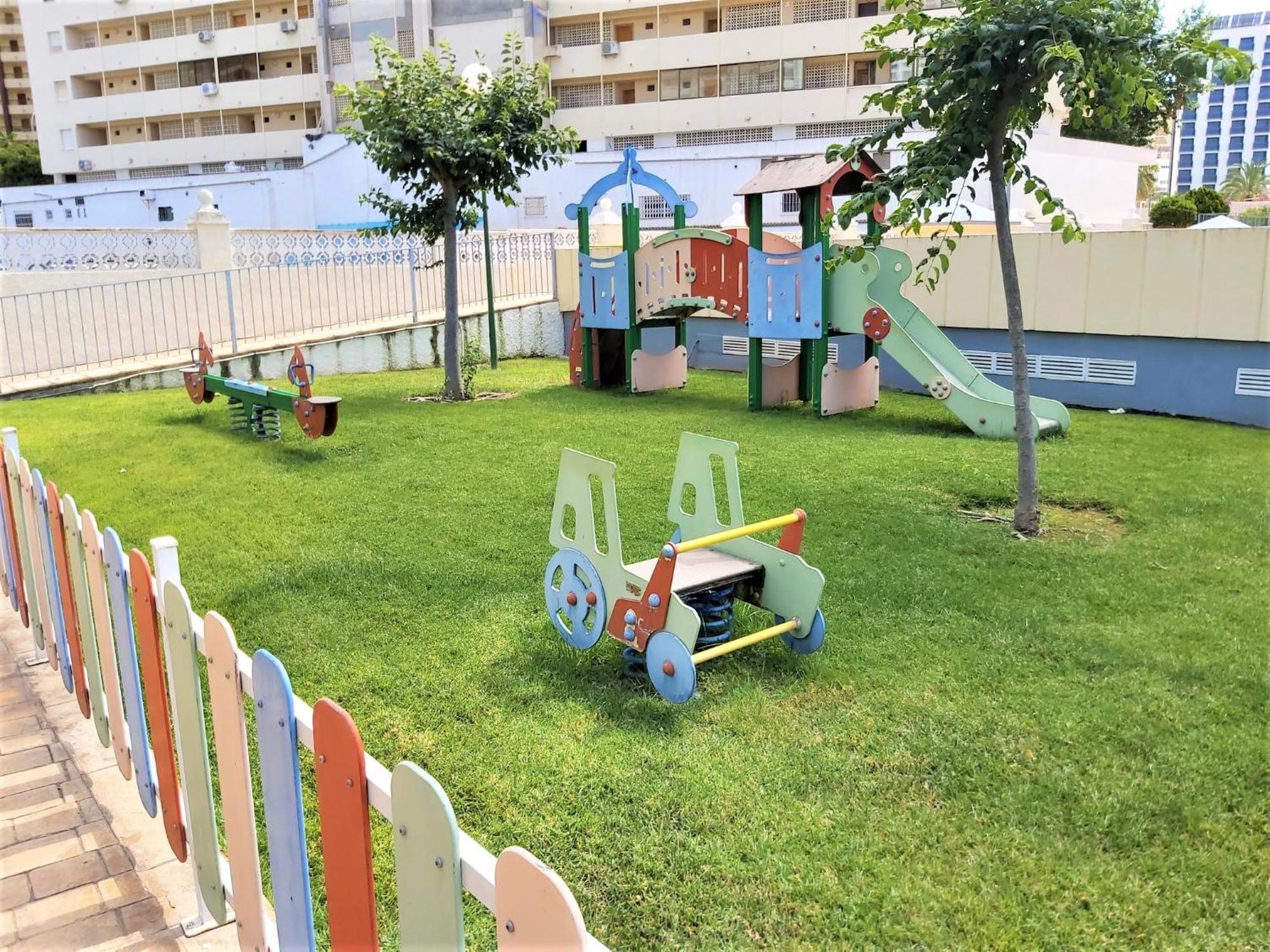 Gemelos 22-1-16 Benidorm Buitenkant foto